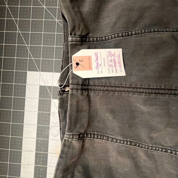 Free People Two-Tone Black/Gray Skirt, Size 4 - Picture 4 of 5